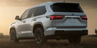 เปิดตัวรถ SUV ขนาดใหญ่ที่สุดของ Toyota มาพร้อมความหรูหราในราคาที่สูงขึ้น