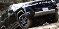Land Cruiser 300 เปลี่ยนมาใช้ระบบพวงมาลัยไฟฟ้าแล้ว แต่เอกลักษณ์ของ รถก็ยังคงอยู่ครบถ้วน!!